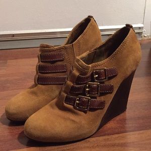 Tory Burch Suede and Leather Tan Wedges size 7